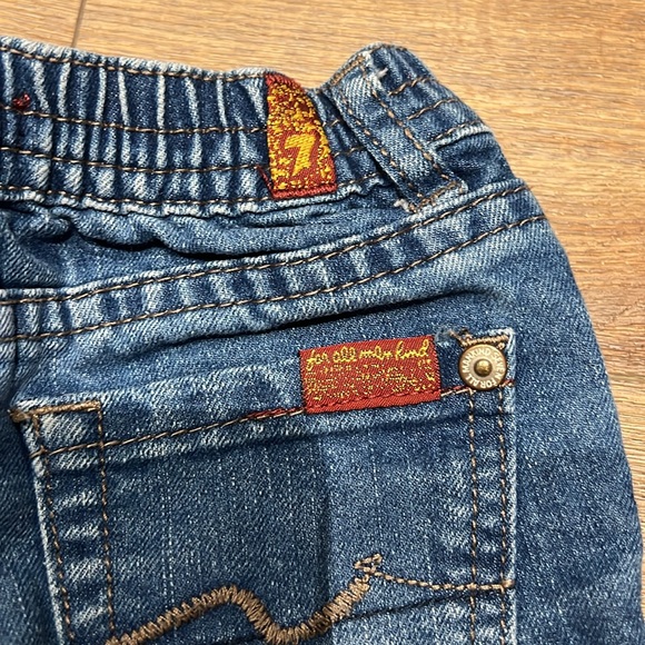 Toddler 7 for all mankind shorts and t-shirt, used excellent condition, 12 mon - Picture 5 of 10